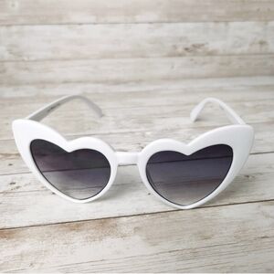 NWOT A New Day White Heart Cat Eye Sunglasses